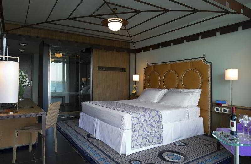 La Maddalena Hotel & Yacht Club Екстериор снимка